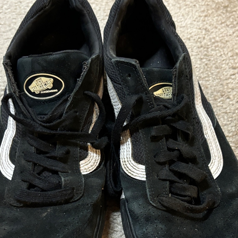 Vans Men's Black and White Sneakers - Picture 4 of 6